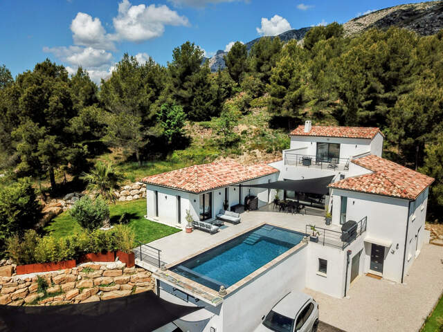 A VENDRE VILLA 6 pièces CONTEMPORAINE RECENTE — photo du bien