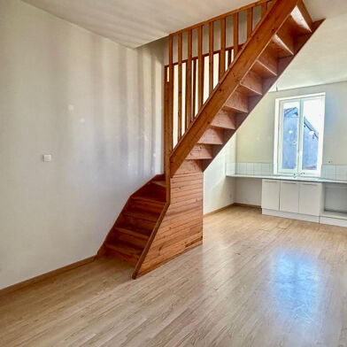 Appartement 4 pièces 690 €