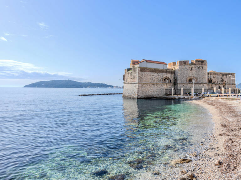 MOURILLON T4 77 m2 ENTIEREMENT RENOVE, FACE AUX PLAGES — photo 1
