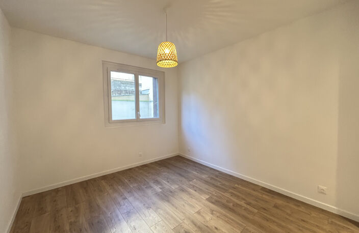 MOURILLON T4 77 m2 ENTIEREMENT RENOVE, FACE AUX PLAGES — photo 4