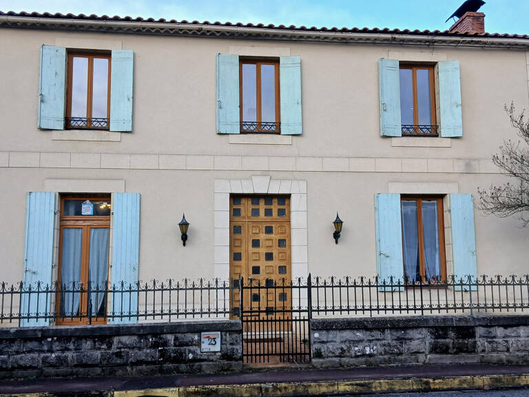 A VENDRE - MAISON ST SYMPHORIEN — photo 1