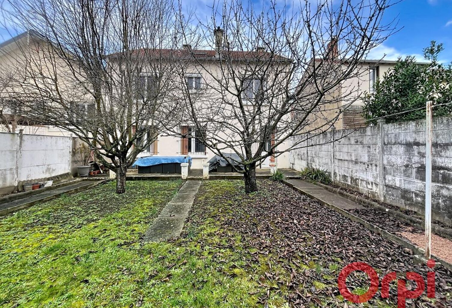 Maison BELLERIVE SUR ALLIER - Terrain clos - Garage - Balcons - — photo 1