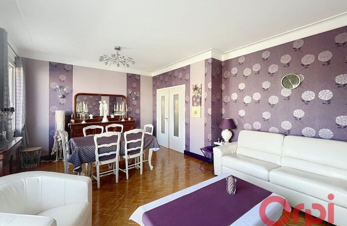 Maison BELLERIVE SUR ALLIER - Terrain clos - Garage - Balcons - — photo 2