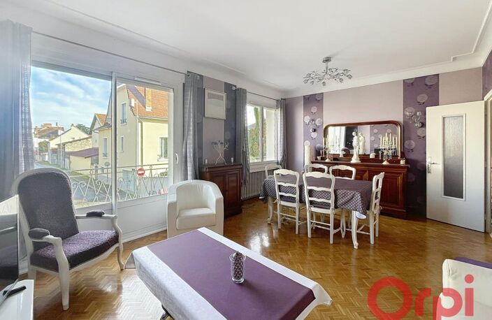 Maison BELLERIVE SUR ALLIER - Terrain clos - Garage - Balcons - — photo 3