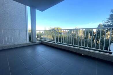 Appartement 3 pièces 730 €