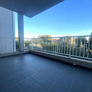 Appartement 3 pièces 730 €