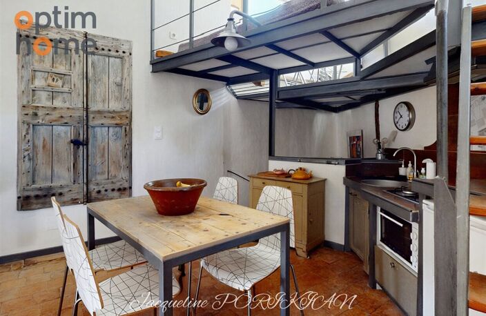 CHarlant T2 en duplex au coeur de  LOURMARIN (84)- authenticité et charmeC — photo 3