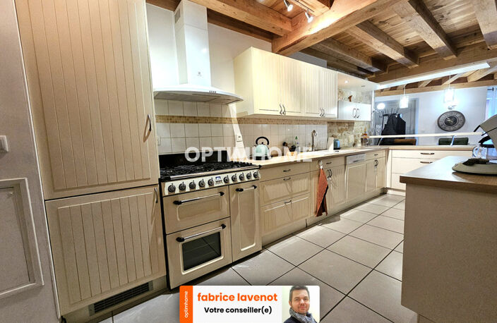 Appartement 5 pièces 140 m² aux portes d' ANGOULEME, sur la commune LE GOND PONTOUVRE (16) — photo 3