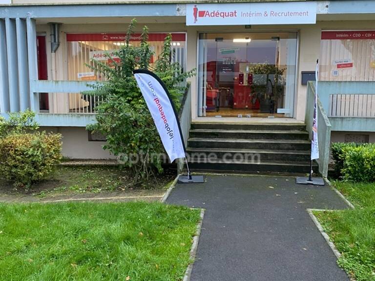 Local/bureau à vendre LAON (02) — photo 1