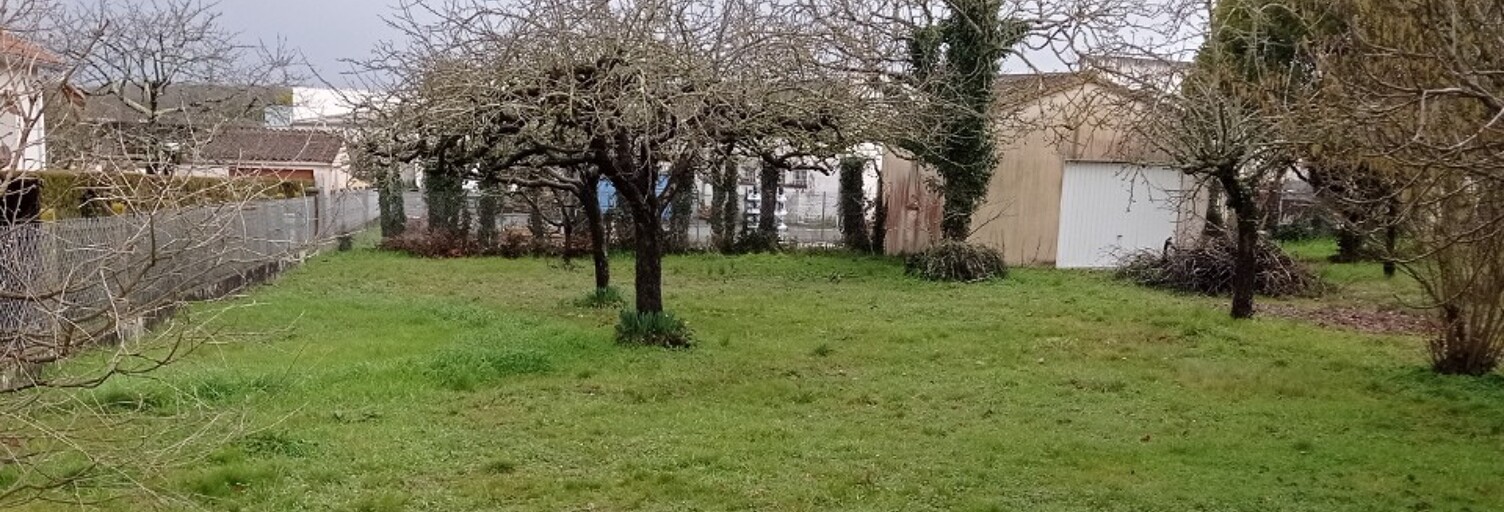 Terrain  738 m² à vendre à Semussac (17120)