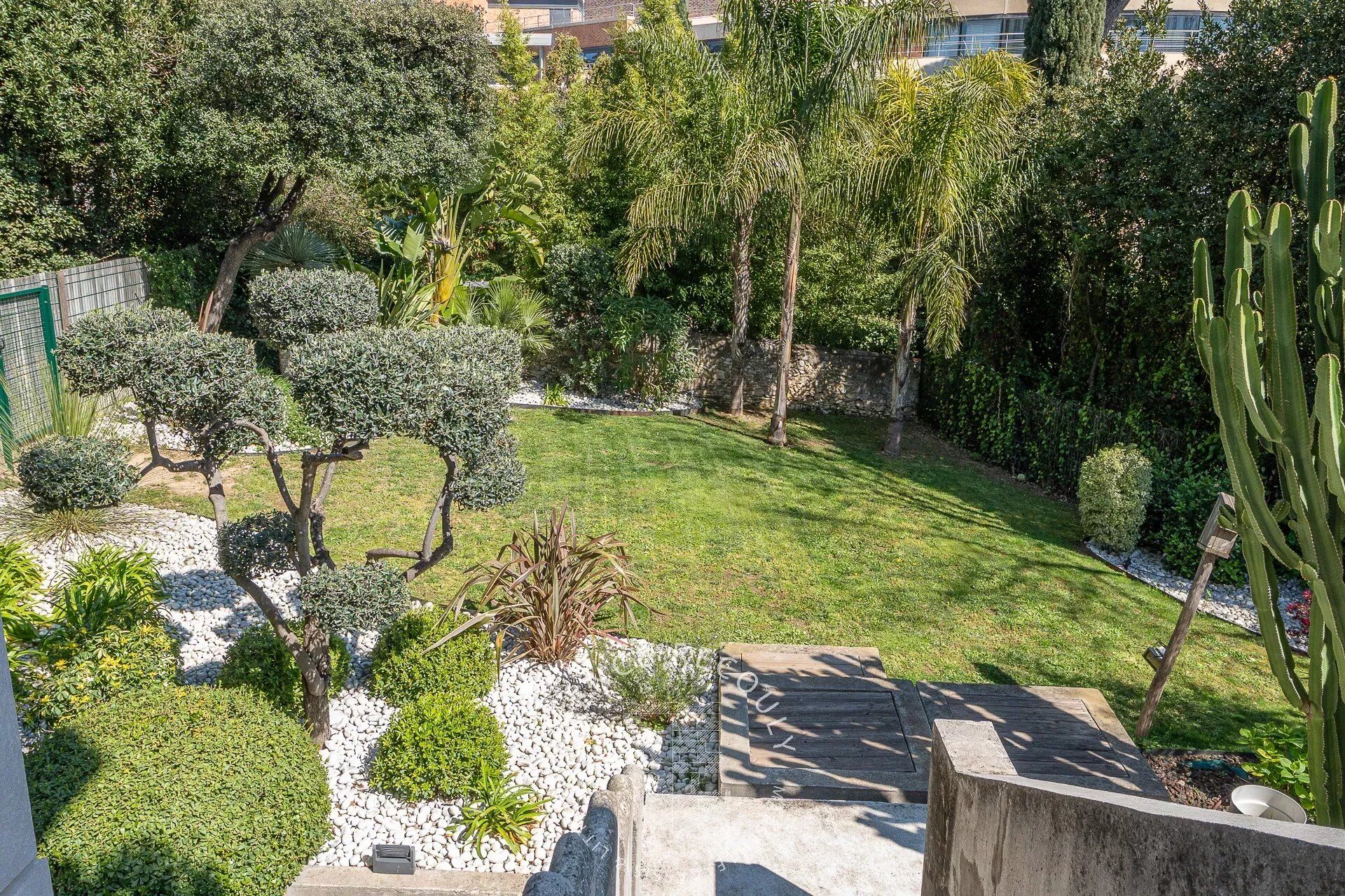 Appartement  T7 à vendre Marseille 8eme 13008