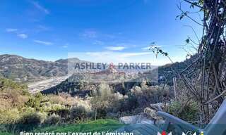 Maison 8 Pièces 195 m² à vendre à Carros (06510)