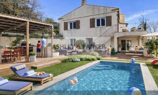 Maison 8 Pièces 195 m² à vendre à Carros (06510)