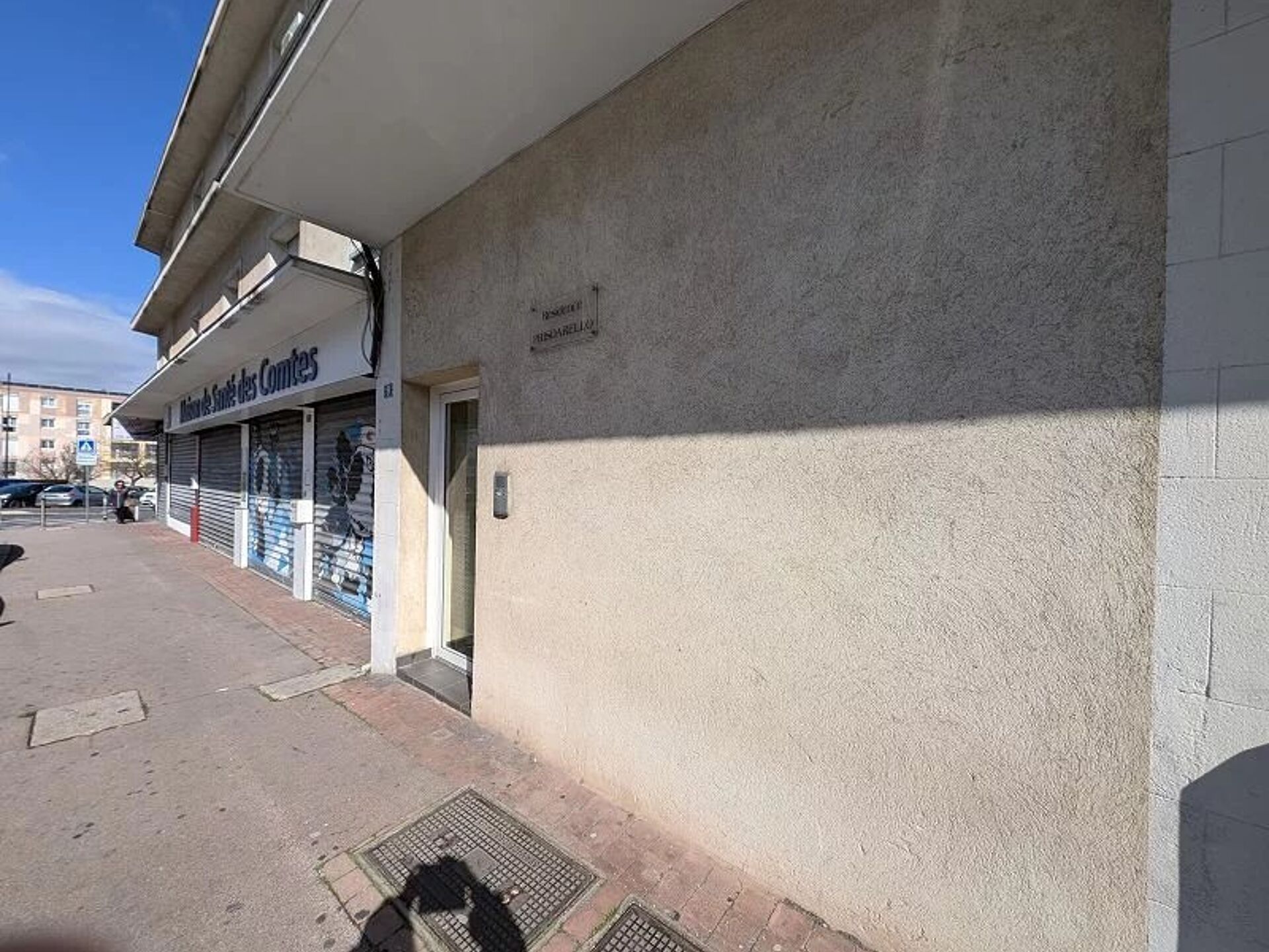 Local commercial 10 pièces 212 m² · à Port-de-Bouc · 212 m² · 399 000 €