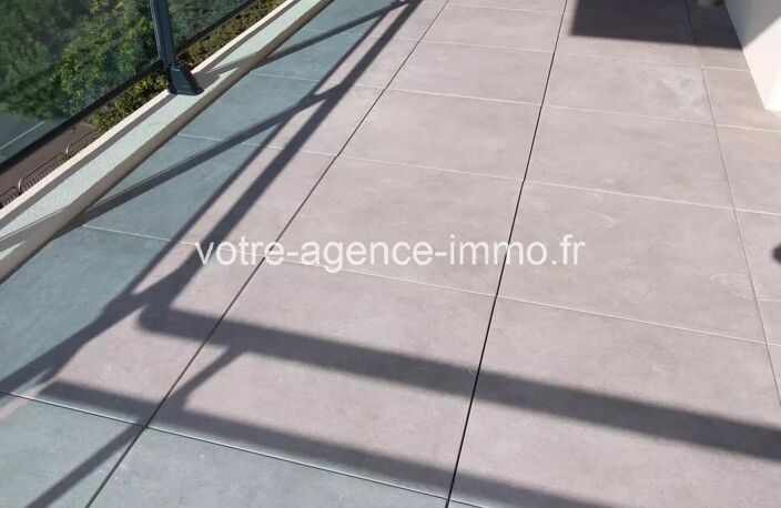 Nice Corniche Fleurie 2p terrasse vue mer cave et possibilité pa — photo 5