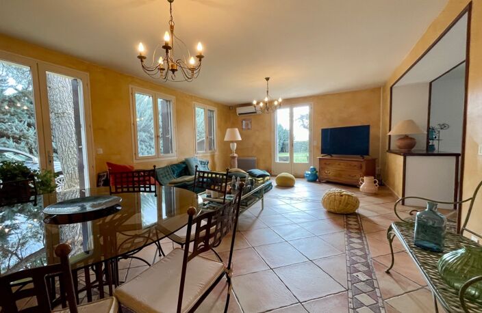 SAINT-SATURNIN-LÈS-APT – Propriété d’exception au cœur du Luberon, piscine et tennis privé Terrain de 5800 m² — photo 3