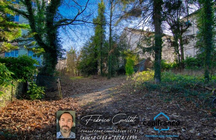 Doubs (25), à vendre Besançon, maison de 320 m2 + terrain de 2190 m2 — photo 3