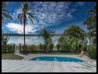 Villa d’architecte en briques de Guyane – volumes rares, piscine, jardin 1 141 m² – Kourou Lac Bois Chaudat — photo 3