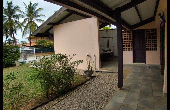Villa d’architecte en briques de Guyane – volumes rares, piscine, jardin 1 141 m² – Kourou Lac Bois Chaudat — photo 5