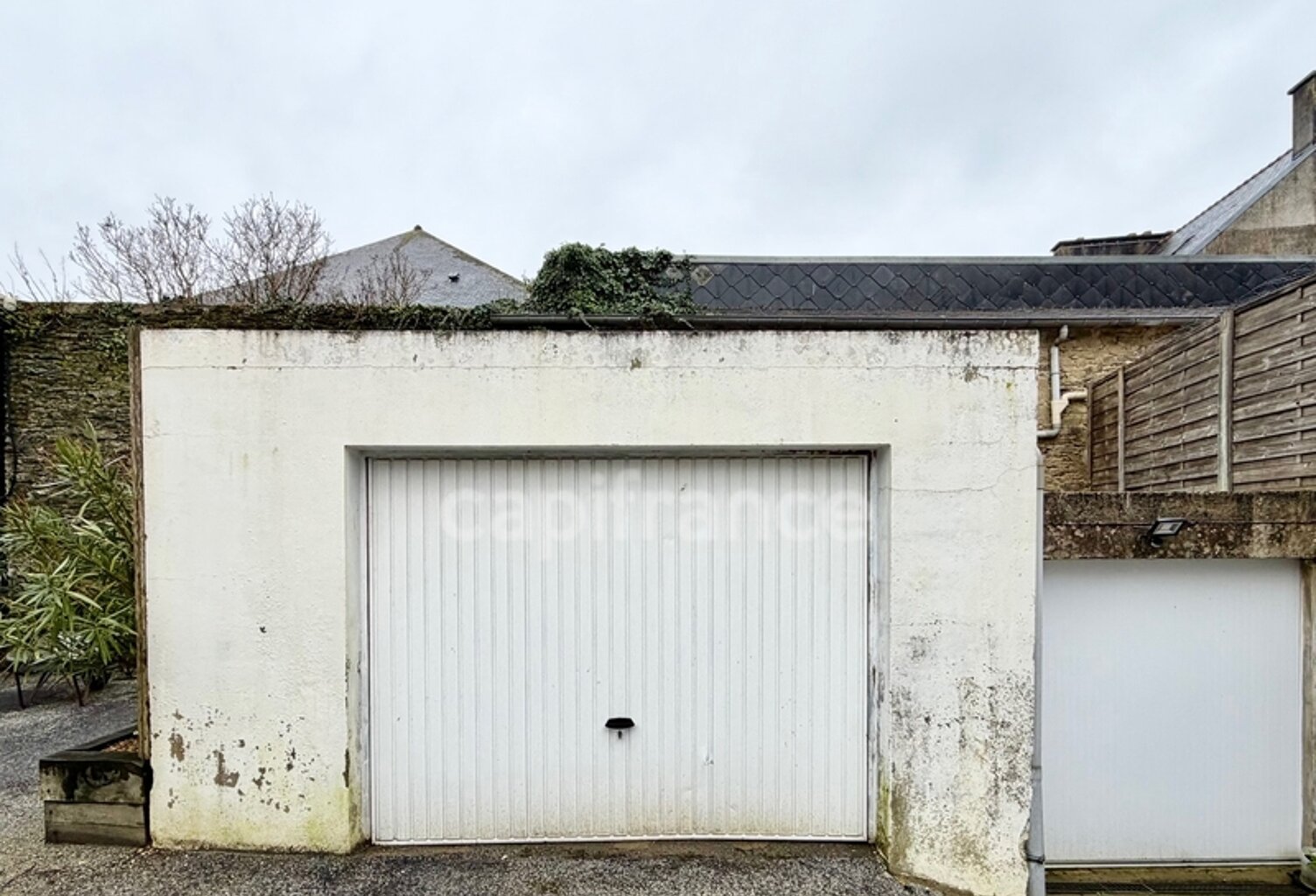 EXCLUSIVITÉ - GARAGE DE 17,5M2 - CARHAIX PLOUGUER (29) — photo 1