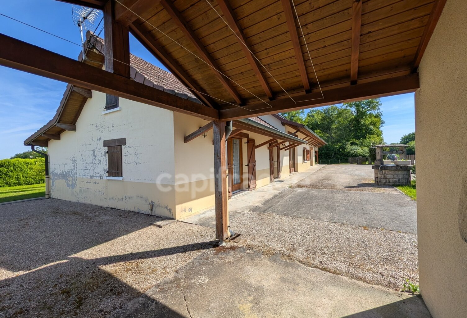 Maison à vendre 8 pièces proche de BLETTERANS (39) — photo 1