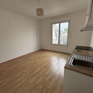 Appartement 1 pièces 720 €