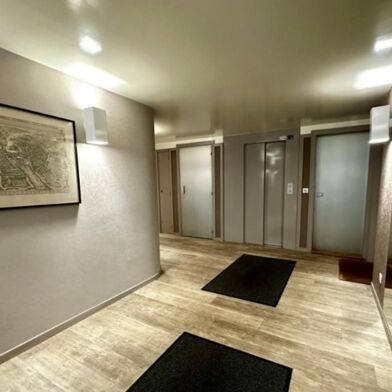 Appartement 1 pièces 700 €