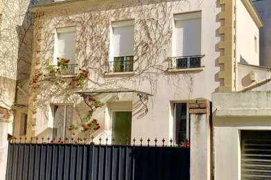 Appartement 1 pièces 700 €