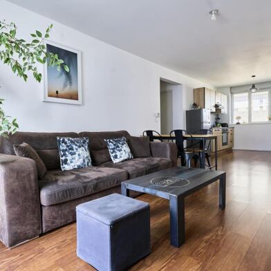 Appartement 3 pièces 870 €