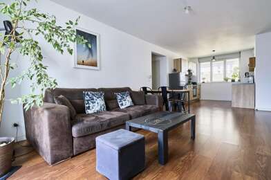 Appartement 3 pièces 870 €