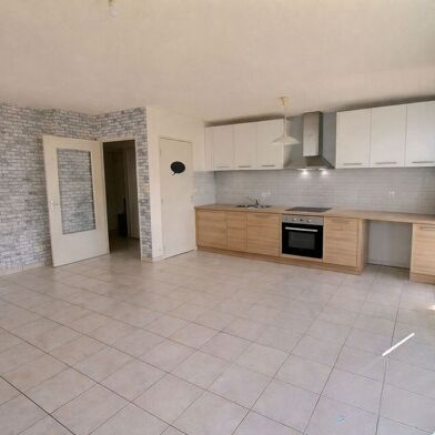 Appartement 3 pièces 954 €