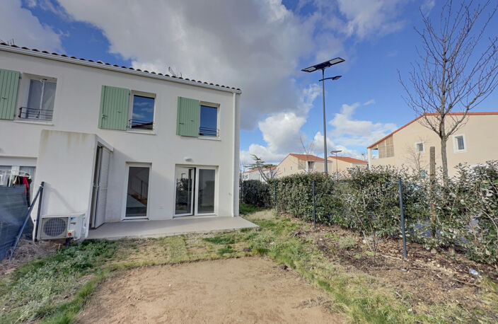 Pertuis   maison avec terrasse — photo 2