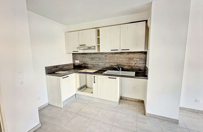 Pertuis   maison avec terrasse — photo 4