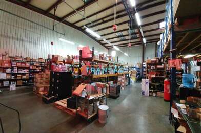 Local industriel  5417 €