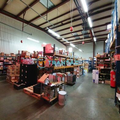 Local industriel  5417 €