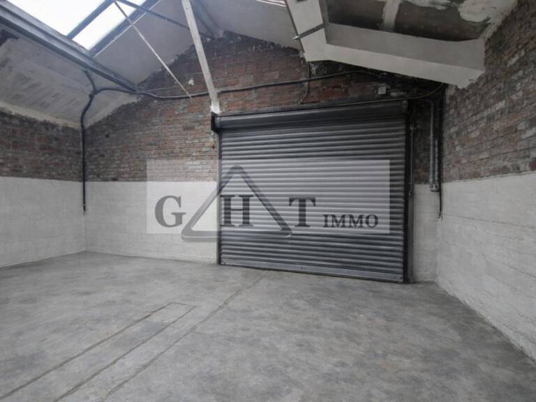 A VENDRE 280M² ENTREPOT ET BUREAUX AU BLANC MESNIL — photo 1