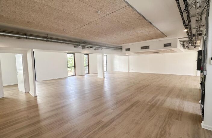 Plateau de bureaux 210 m² ST.DENIS — photo 4
