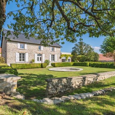 Maison 7 pièces 710200 €