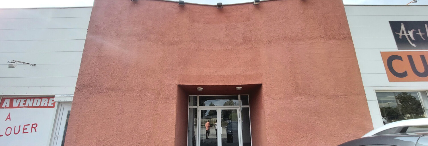 Commerce  334 m² à louer à Naintré (86530)