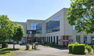 Commerce  140 m² à louer à Chasseneuil-du-Poitou (86360)