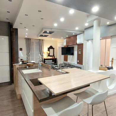 Appartement 4 pièces 243500 €