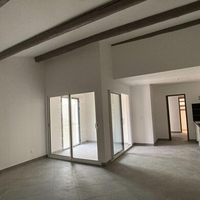 Appartement 3 pièces 931 €