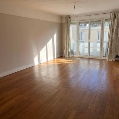 Appartement 3 pièces 1145 €