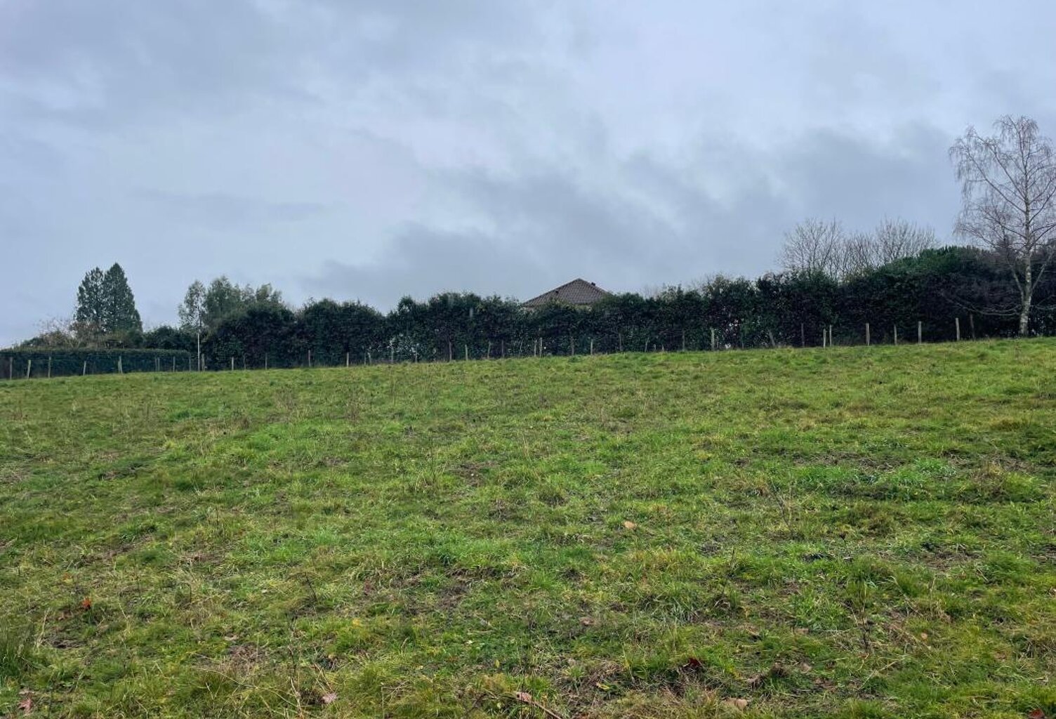   À VENDRE – TERRAIN CONSTRUCTIBLE à Verneuil-sur-Vienne (87) — photo 1