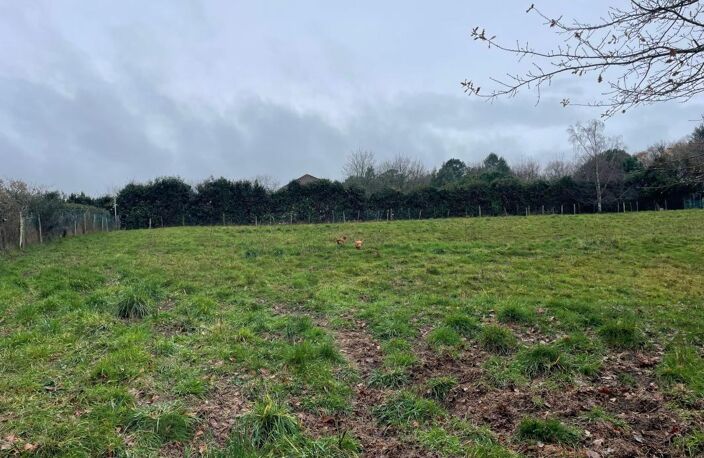   À VENDRE – TERRAIN CONSTRUCTIBLE à Verneuil-sur-Vienne (87) — photo 2
