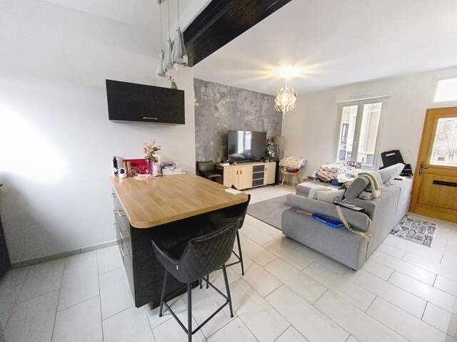 Maison À Vendre à proximité de l'hôpital Bretonneau — photo du bien
