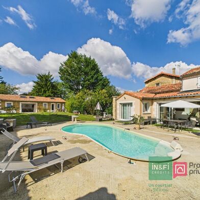 Maison 8 pièces 335000 €