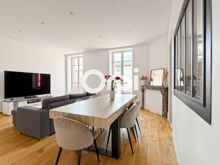 Saint-Symphorien-sur-Coise – T3 lumineux de 74 m² avec vue sur la Collégiale, centre-ville — photo 1