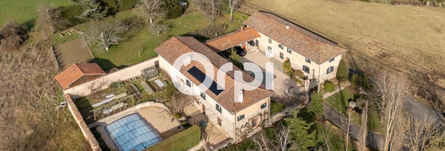 Maison 7 Pièces 283 m² à vendre à Haute-Rivoire (69610)