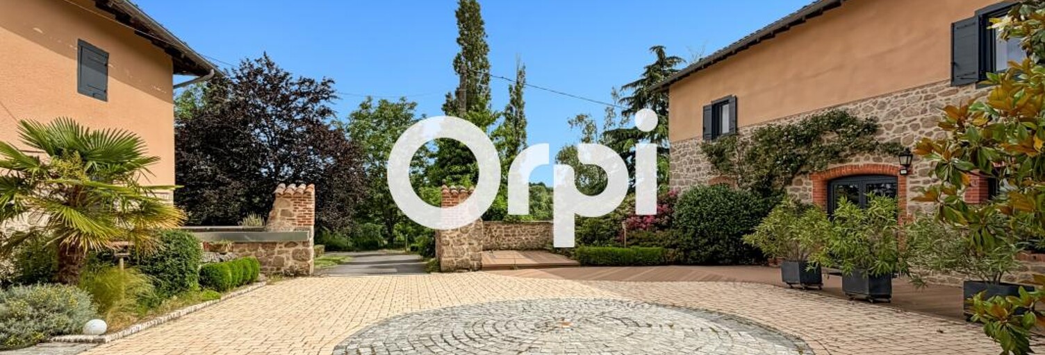 Maison 7 Pièces 283 m² à vendre à Haute-Rivoire (69610)